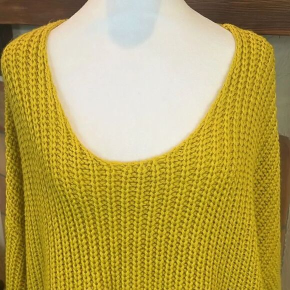 Young Fabulous & Broke Yellow Cable Knit Distressed Hem/Sleeve Sweater, size M/L - Picture 2 of 9
